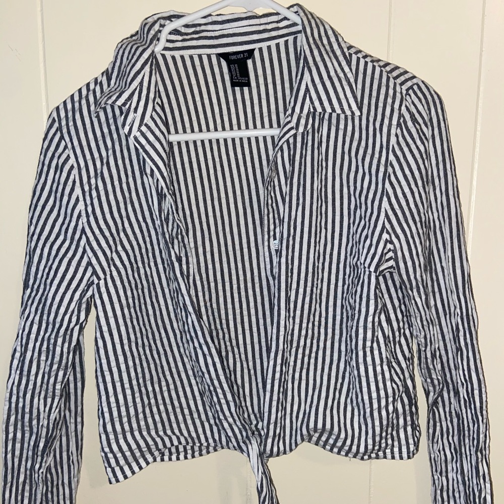 Button up shirt with tie